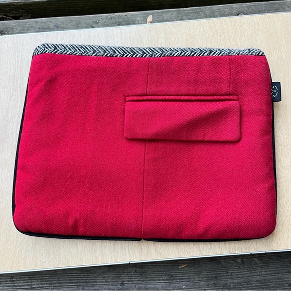 Baabaazuzu Upcycled Wool Pouch Tote Case Bag - Picture 6 of 15